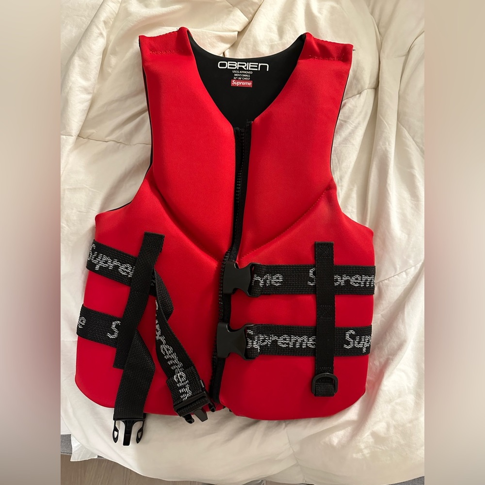 Supreme life vest